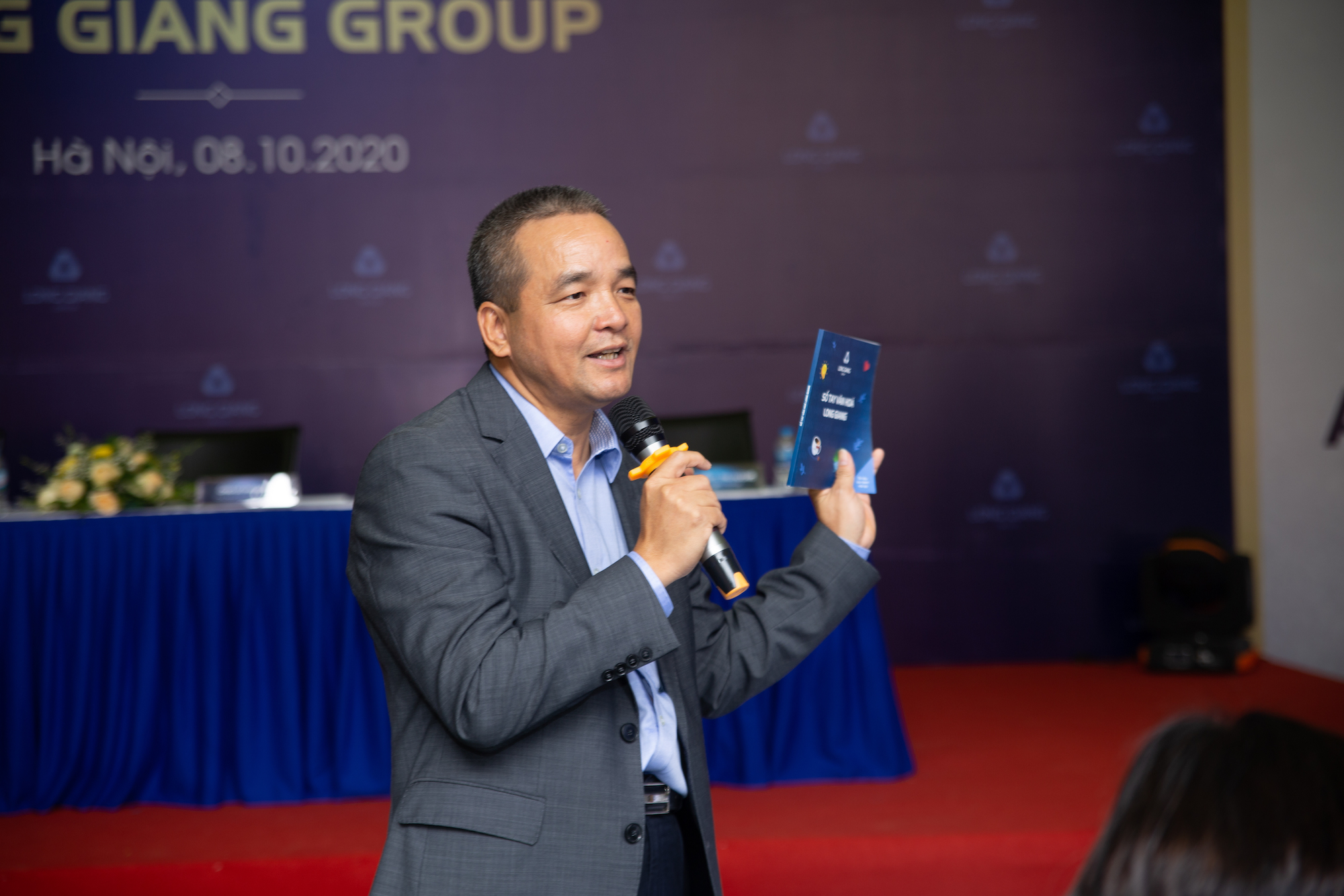 Long Giang Land ra mắt Sổ tay văn hoá doanh nghiệp 2020